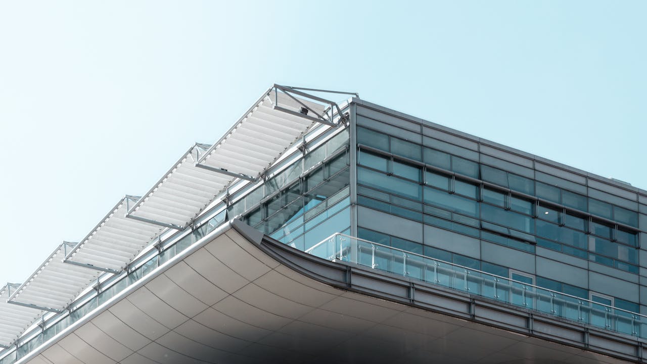 Arquitectura moderna en Potsdamer Platz Berlin, imagen para guia de mejores barrios para invertir en pozo en CABA